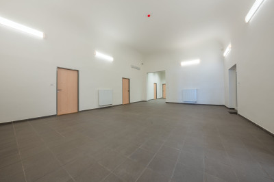 Pronájem kancelářských prostor, 449m2, Kladno ul. Huťská