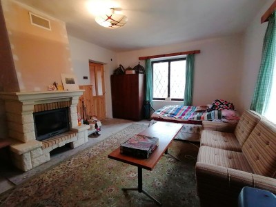 Prodej zemědělské usedlosti + bývalá konírna, na pozemku 1063m2, Bílichov, okr.Kladno