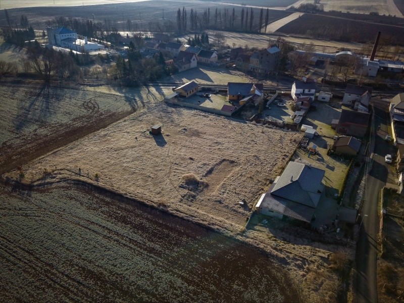 Prodej pozemku 1326m2, Kněževes u Rakovníka
