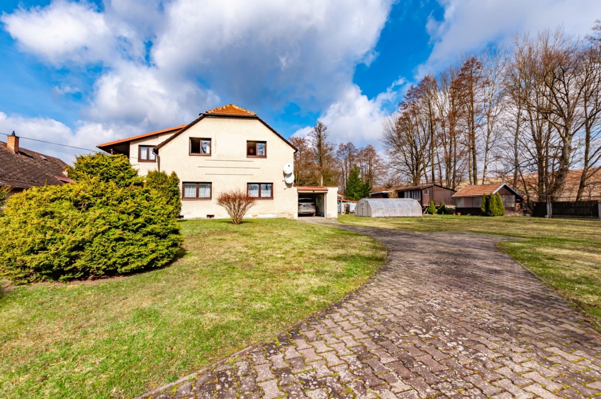 Prodej dvougeneračního domu 450 m2 se zahradou ,1844 m2 Rudoltice u Lanškrouna