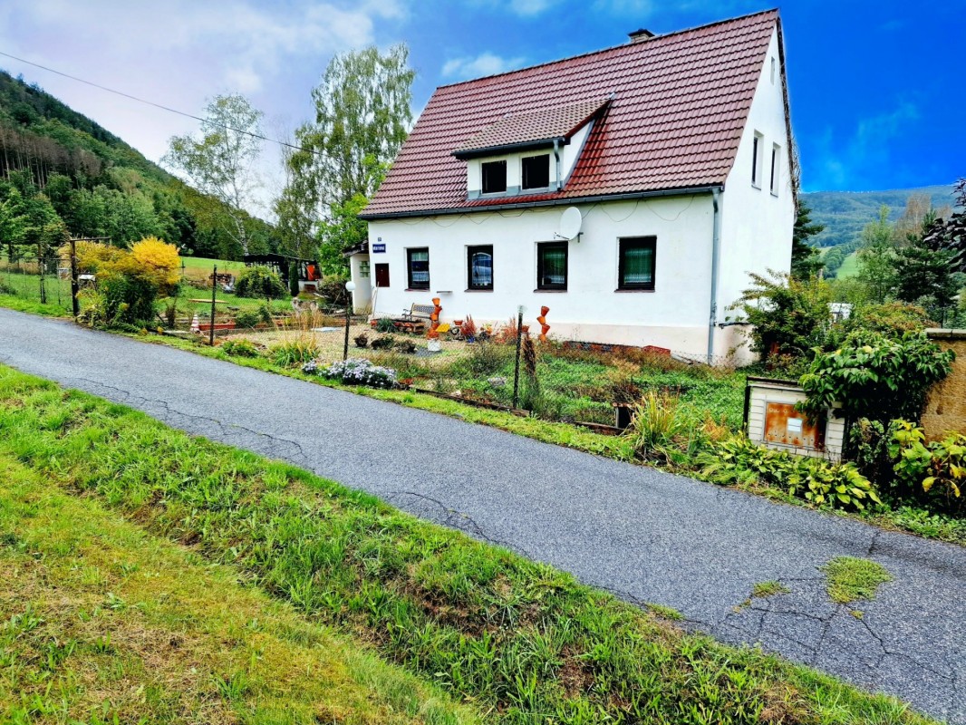 Prodej rodinného domu 6+1 v obci Jílové u Děčína