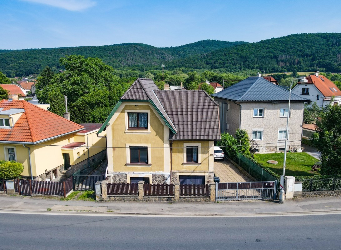 Prodej RD 3BJ, 195m2, pozemek 463m2, Řevnice, Praha - západ